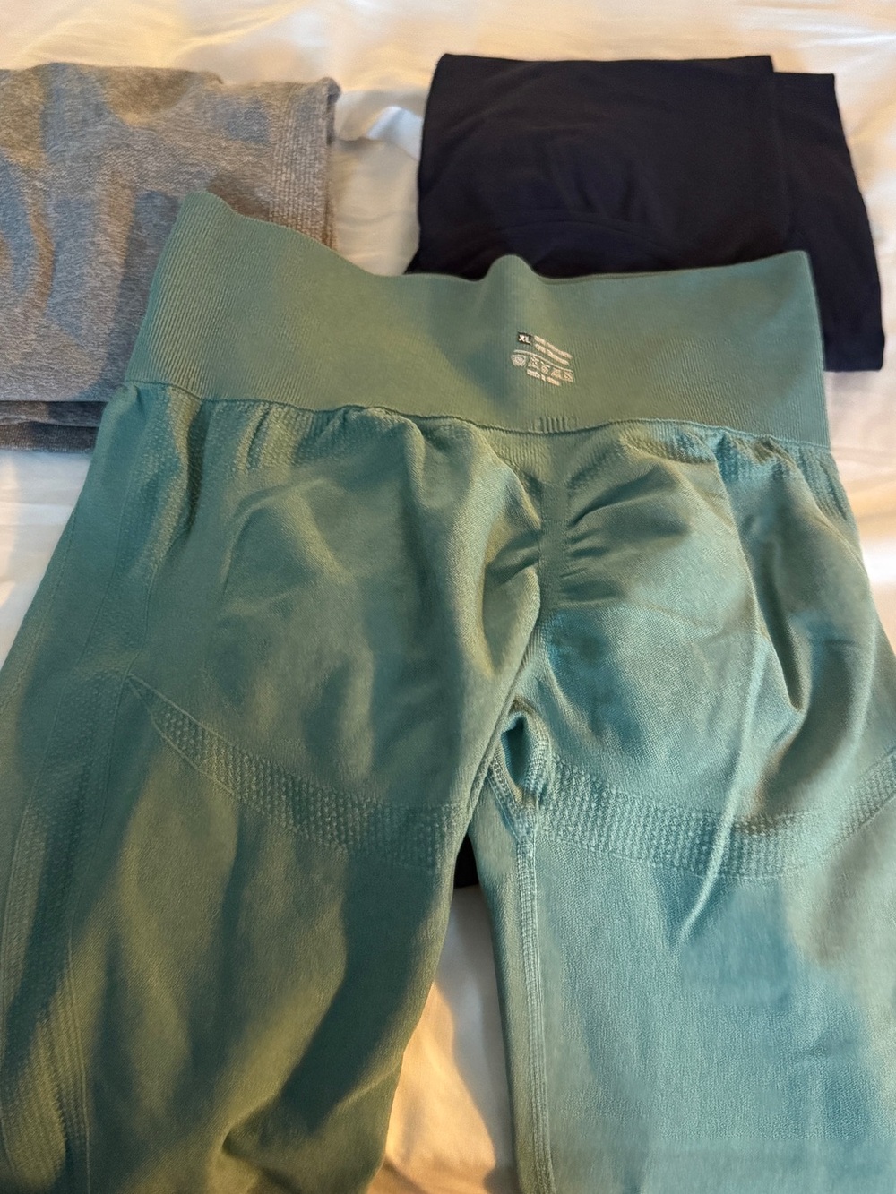 HALARA Bundle 4 for the price of 1 Buttlift Seamless High-Waist Leggings